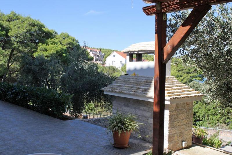 One-Bedroom Apartment with Terrace and Sea View image 3