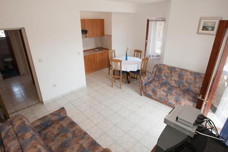One-Bedroom Apartment with Balcony image 2