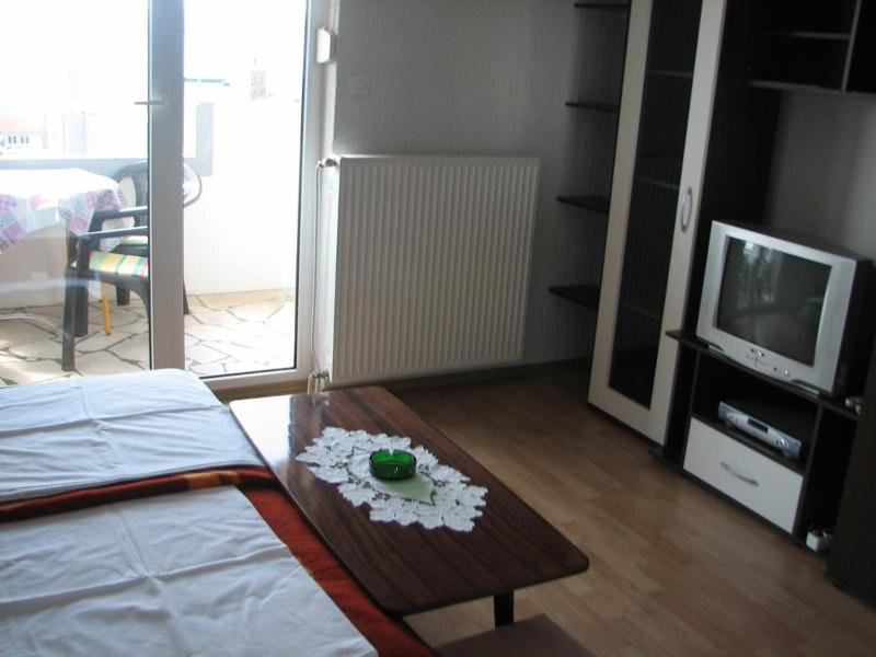 Two-Bedroom Apartment with Balcony and Sea View image 1