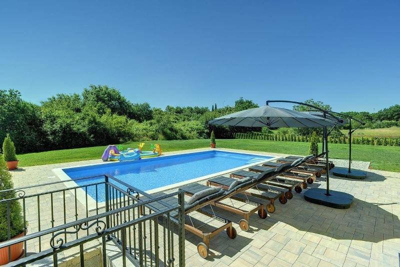 Four-Bedroom Holiday Home image 2