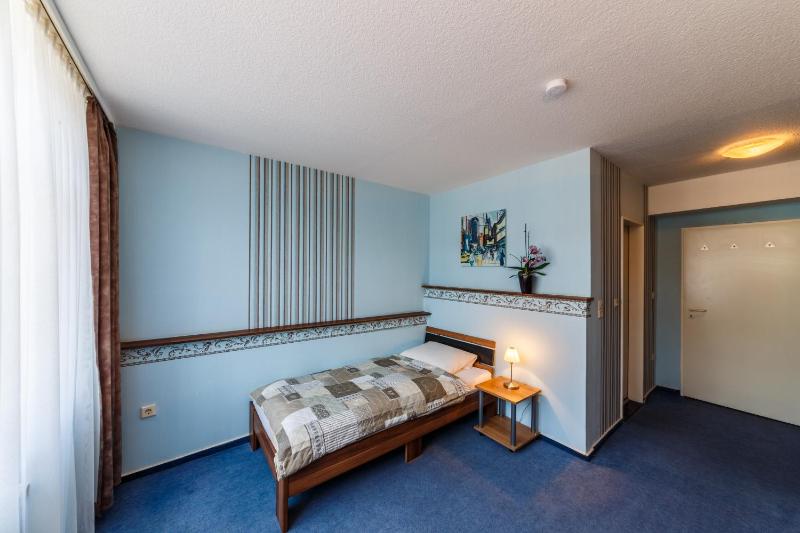 Single Room image 1