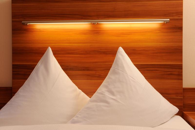 Comfort Single Room image 2