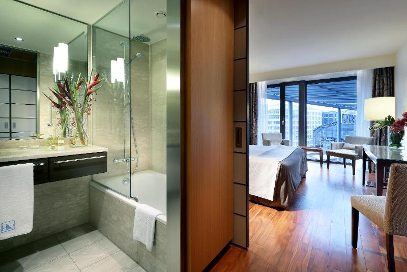 Superior Double Room image 1