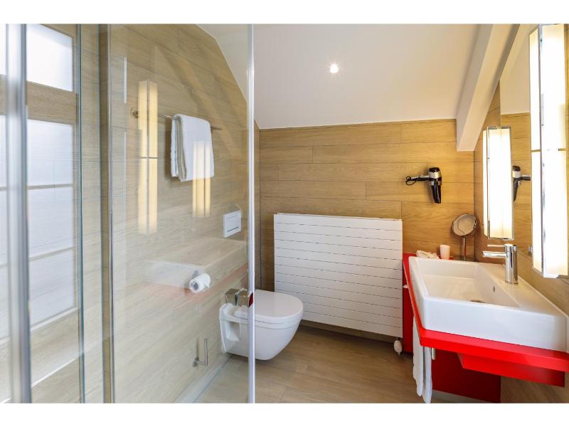 Business Single Room image 4