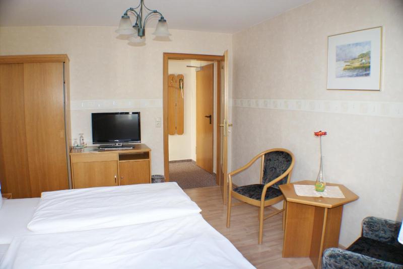 Kastanienhof Hotel garni - image 26