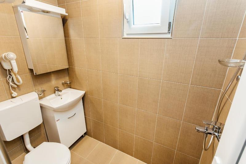 Studio Apartment image 2