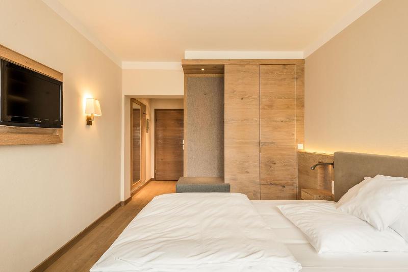 Comfort Single Room image 3