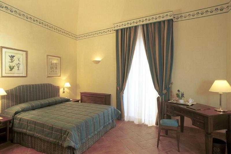 Classic Quadruple Room image 1