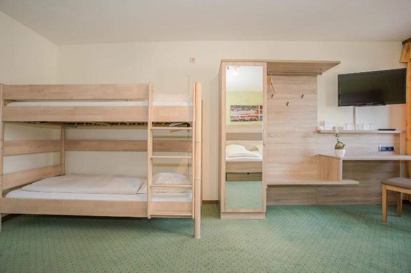 Triple Room image 3