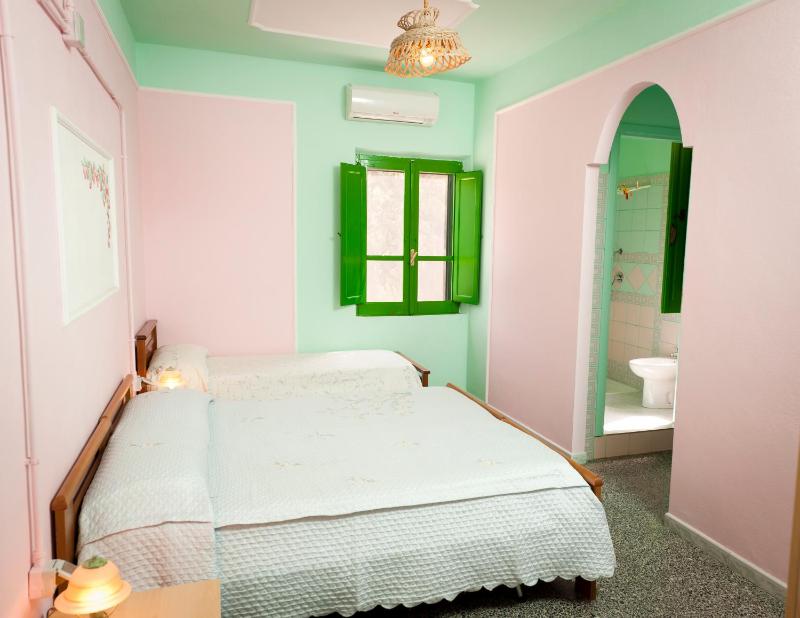 Triple Room image 1