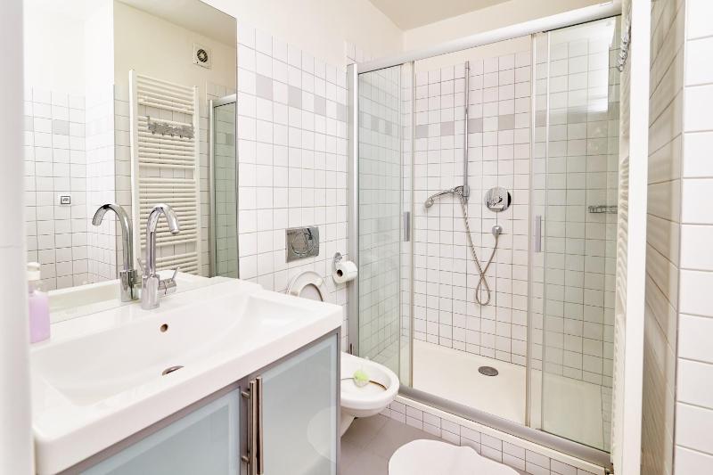 Apartment - Split Level image 3