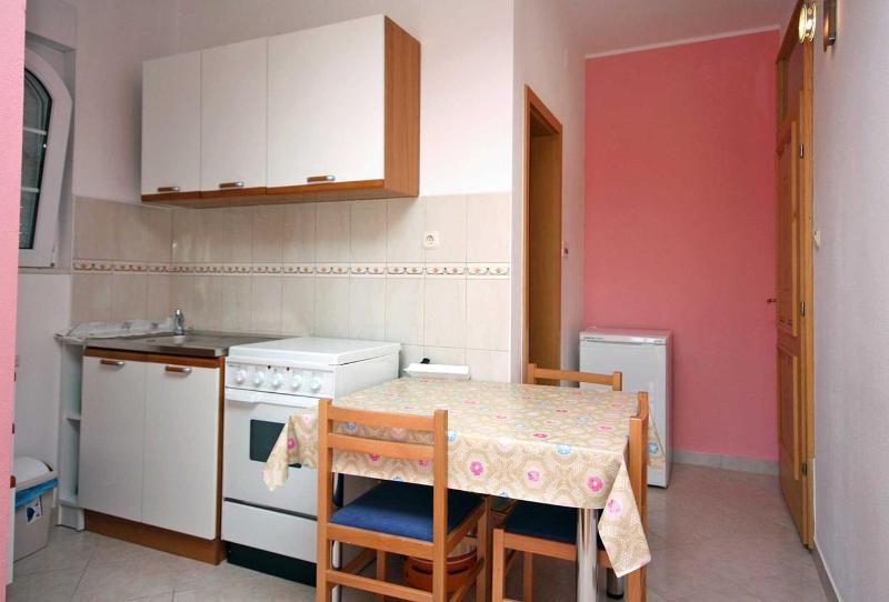 Studio with Balcony and Sea View image 2
