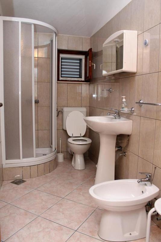 Two-Bedroom Apartment with Terrace and Sea View image 3
