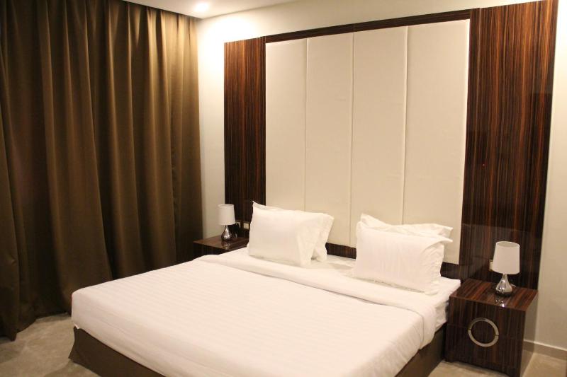 Deluxe Double Room image 1