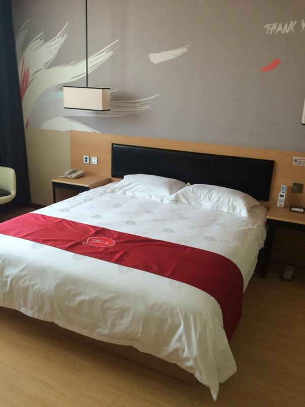 Standard Double Room image 2