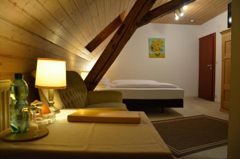 Deluxe Double Room with Balcony image 2