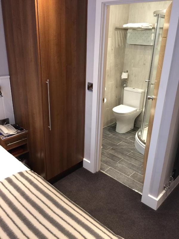 Single Room image 4