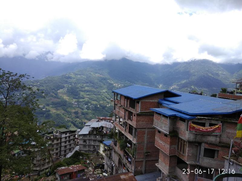 StayApart - Sikkim Regency - image 10