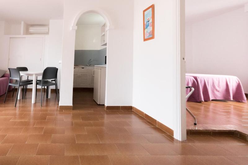 Apartment (4 Adults) with Terrace image 3