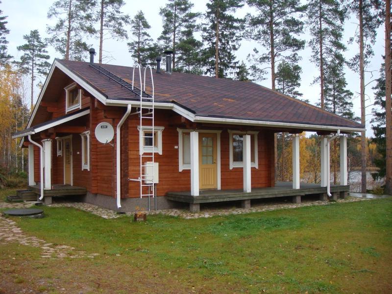 Three-Bedroom House image 3