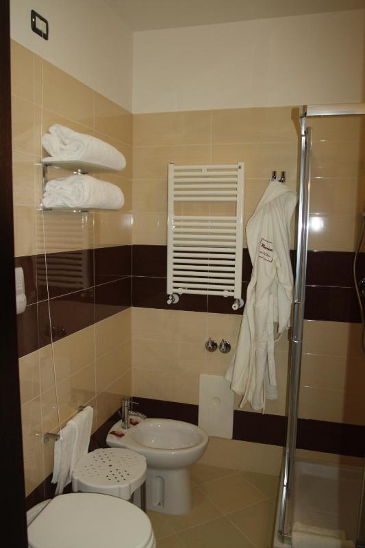Double Room image 2