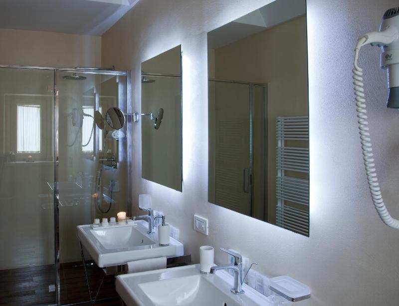 Suite image 2
