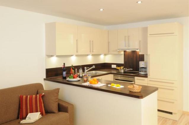 Standard One-Bedroom Apartment image 4