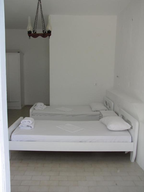 Deluxe Double Room image 2