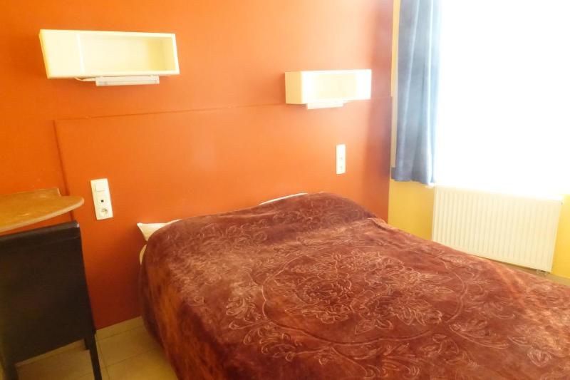 Double Room image 1