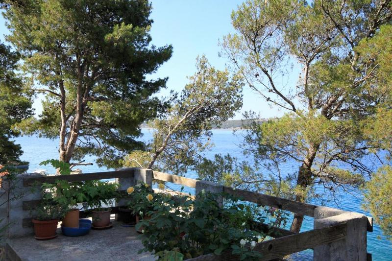 Two-Bedroom Apartment with Terrace and Sea View image 1