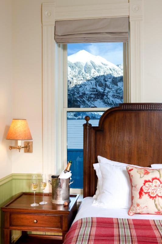 Grand King Room image 1