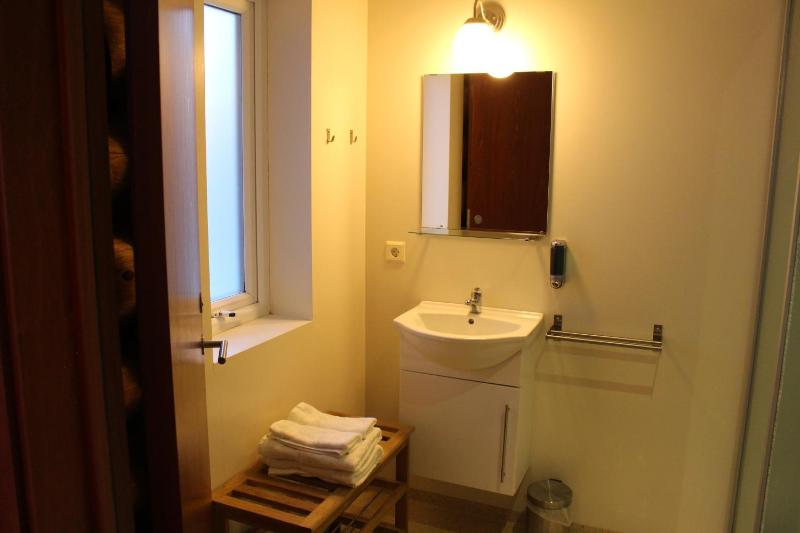Superior Twin Room image 3