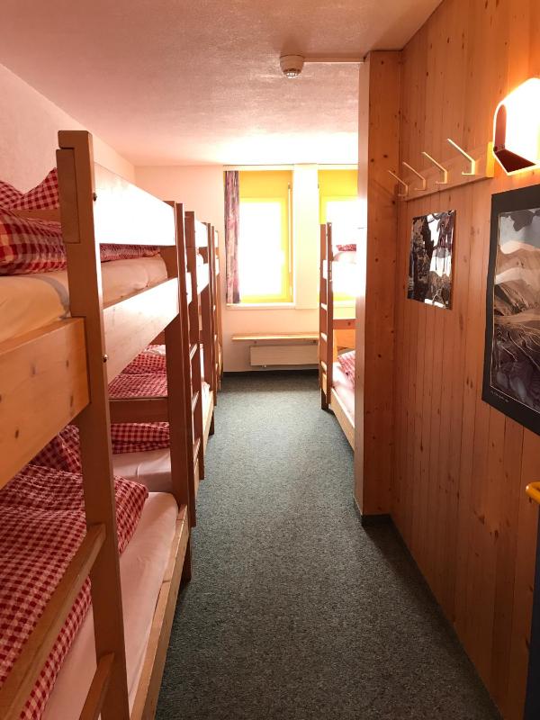 Dormitory Room (8 persons) image 2