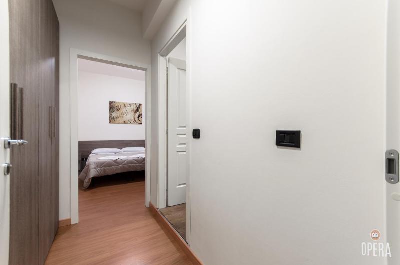 Double Room with Balcony image 2