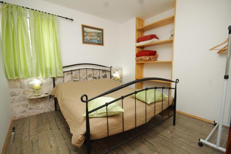 Two-Bedroom Apartment with Terrace and Sea View image 1