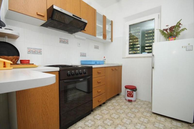 Two-Bedroom Apartment with Terrace and Sea View image 3