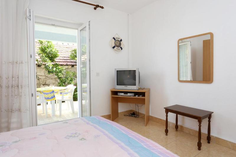 Two-Bedroom Apartment with Terrace image 3