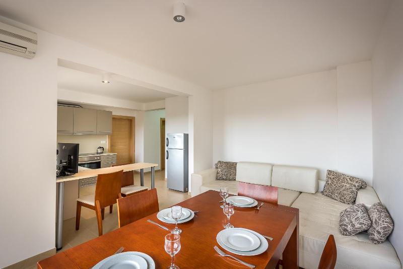 Two-Bedroom Apartment (5 Adults) image 4