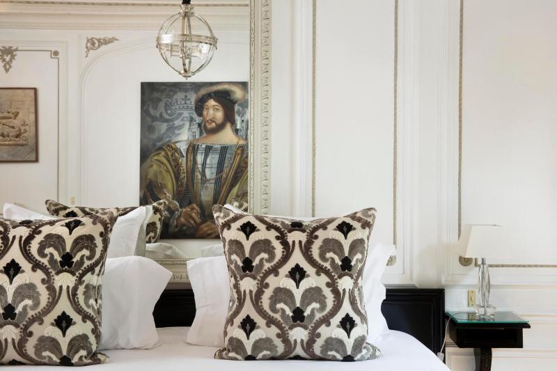 Privilege Double Room image 3