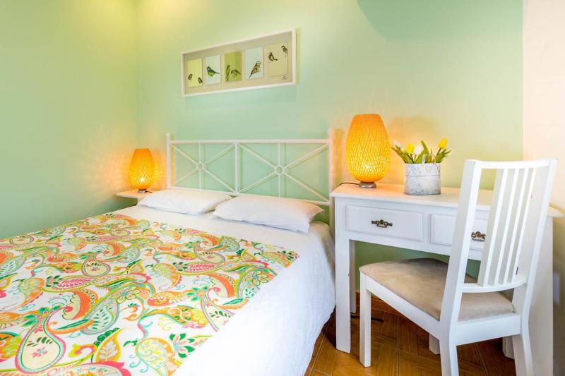 Double Room with Balcony image 4