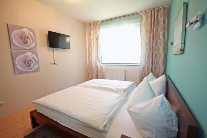 One-Bedroom Apartment with Balcony image 4