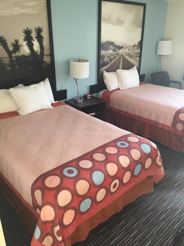 Double Room with Two Double Beds - Non-Smoking image 2