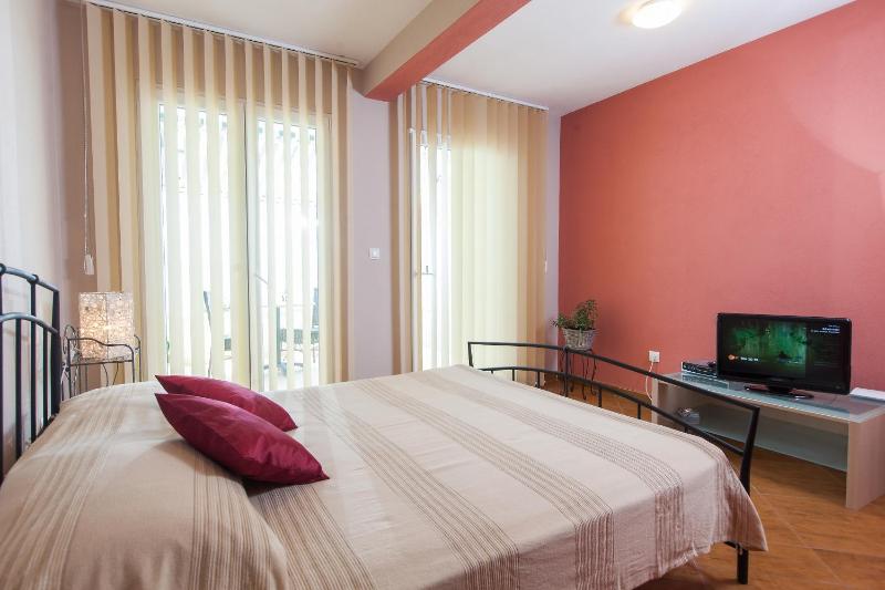 Studio with Sea View image 3