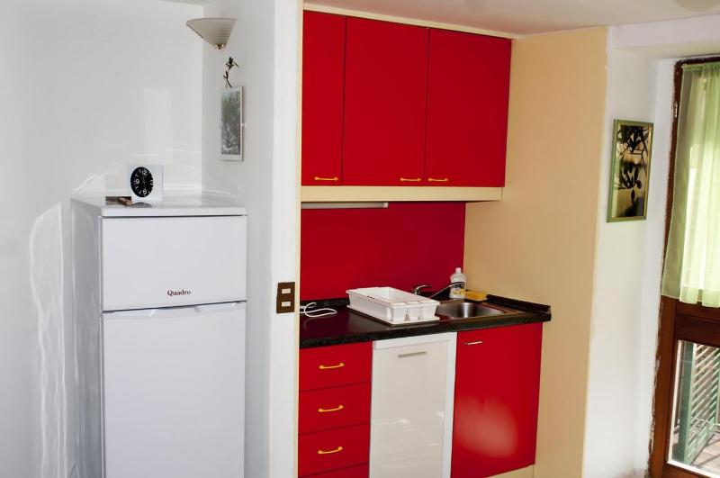 One-Bedroom Apartment image 1