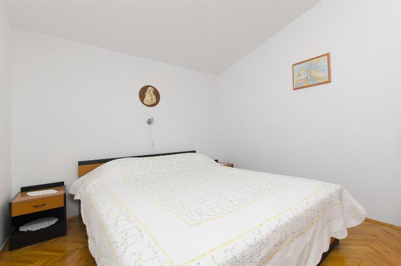 Apartment Josipa - image 9
