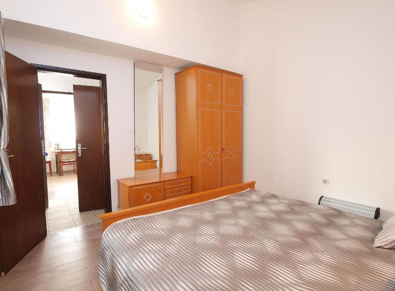 Apartment image 4