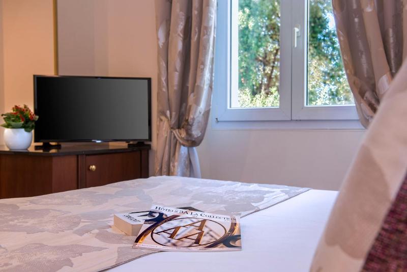 Privilege Double Room image 2