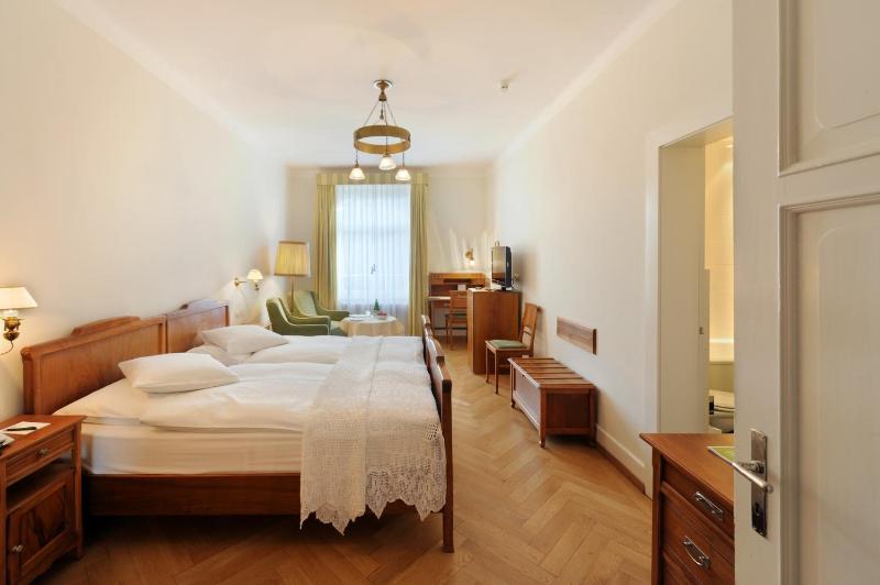 Standard Double Room image 1