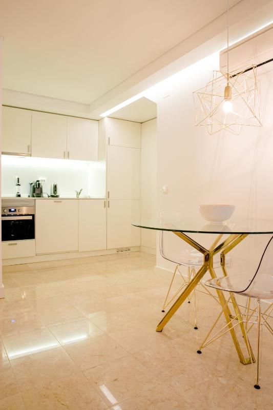 Loving Chiado - image 8