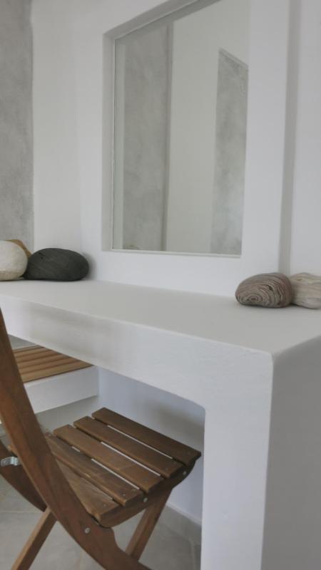 Deluxe Double Room with Sea View image 3